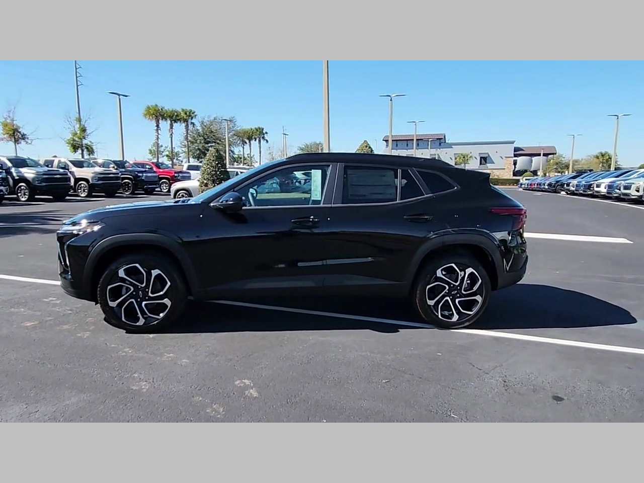 New 2026 Chevrolet Trax RS w/ Driver Confidence Package image 17