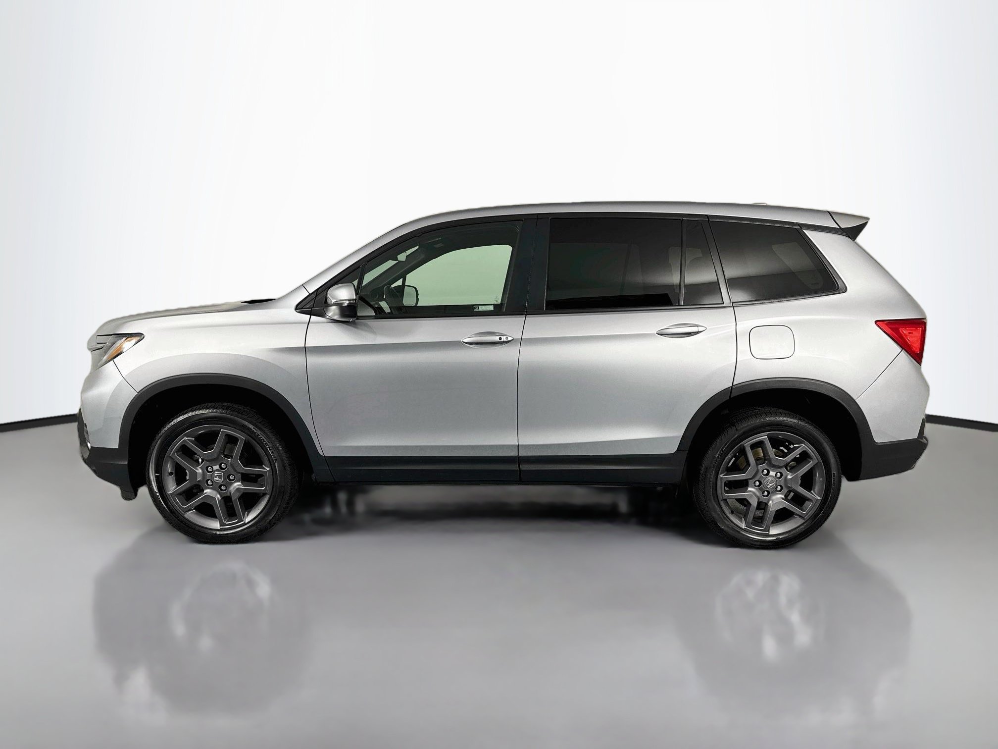Certified 2023 Honda Passport EX-L image 8
