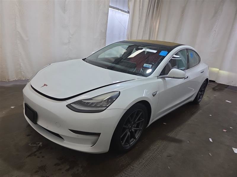 Used 2018 Tesla Model 3 Long Range RWD image 3