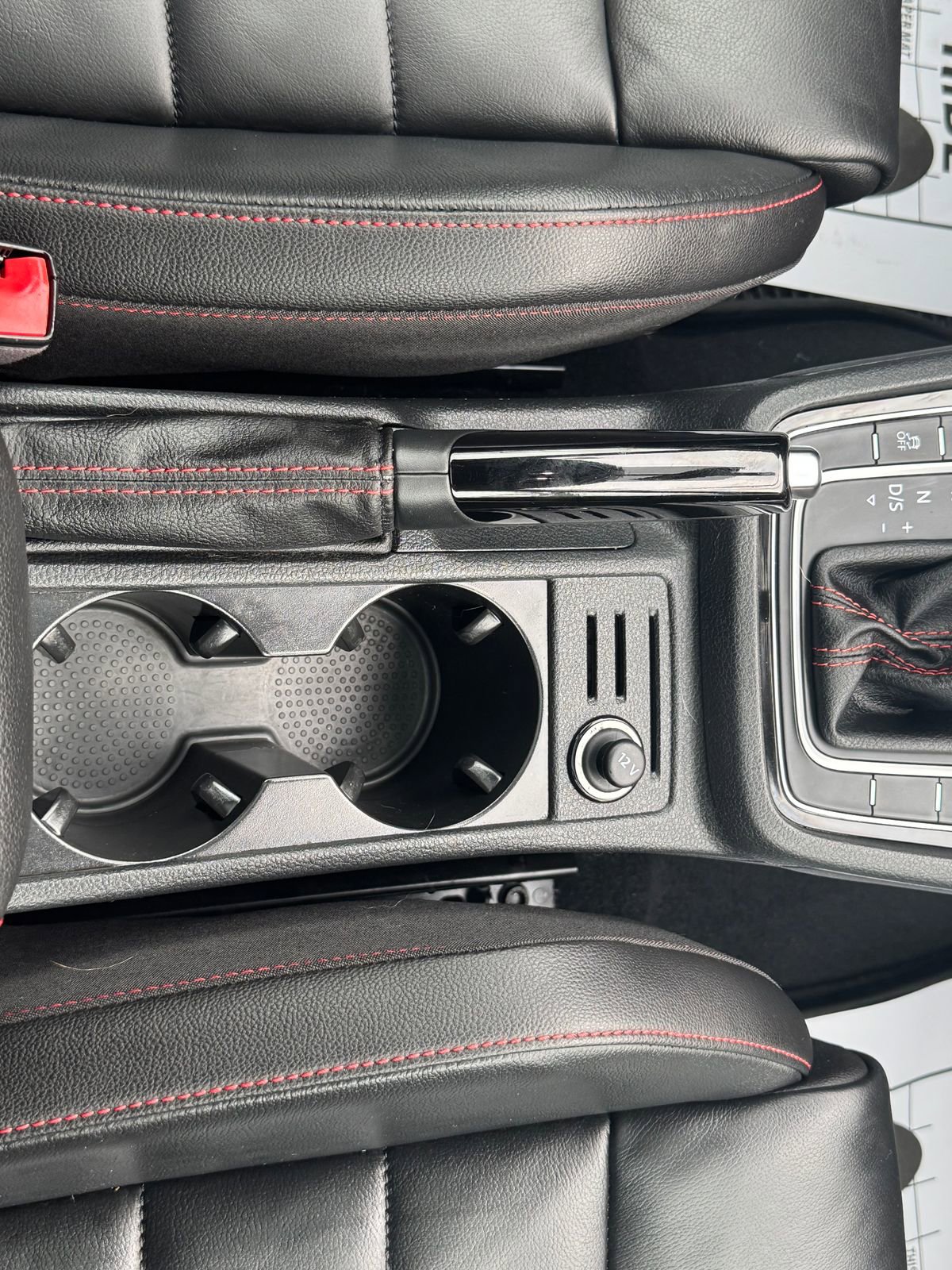 Used 2018 Volkswagen GTI SE w/ SE Leather Package image 25