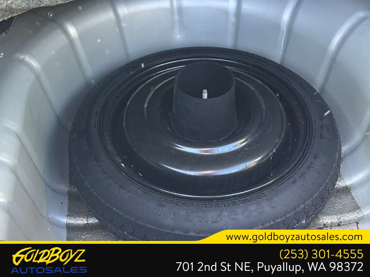 Used 2005 Chrysler Sebring Convertible FWD image 35