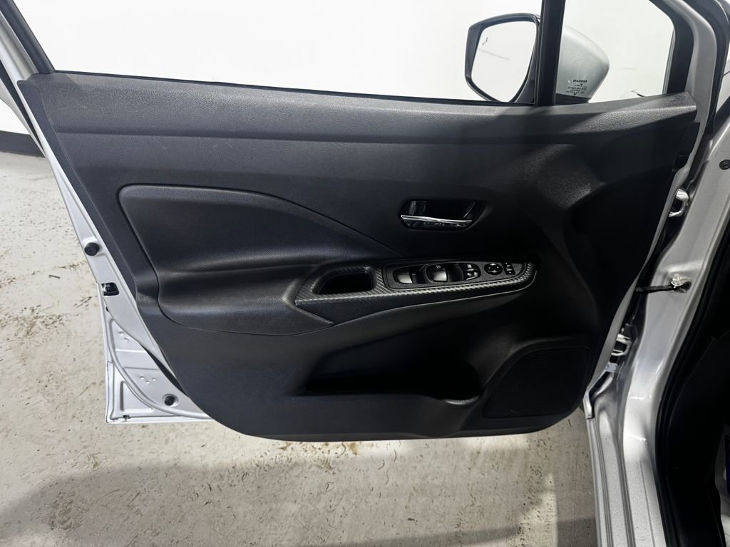 Used 2025 Nissan Versa SV image 17