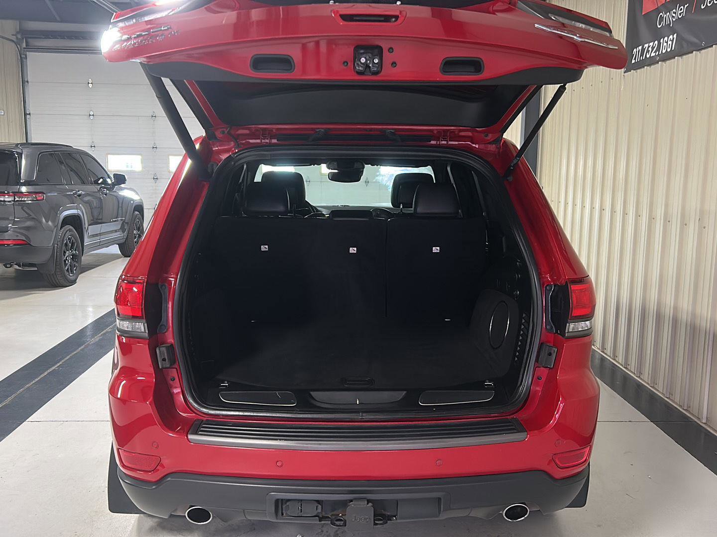 Used 2019 Jeep Grand Cherokee Trailhawk w/ Trailhawk Luxury Group image 9