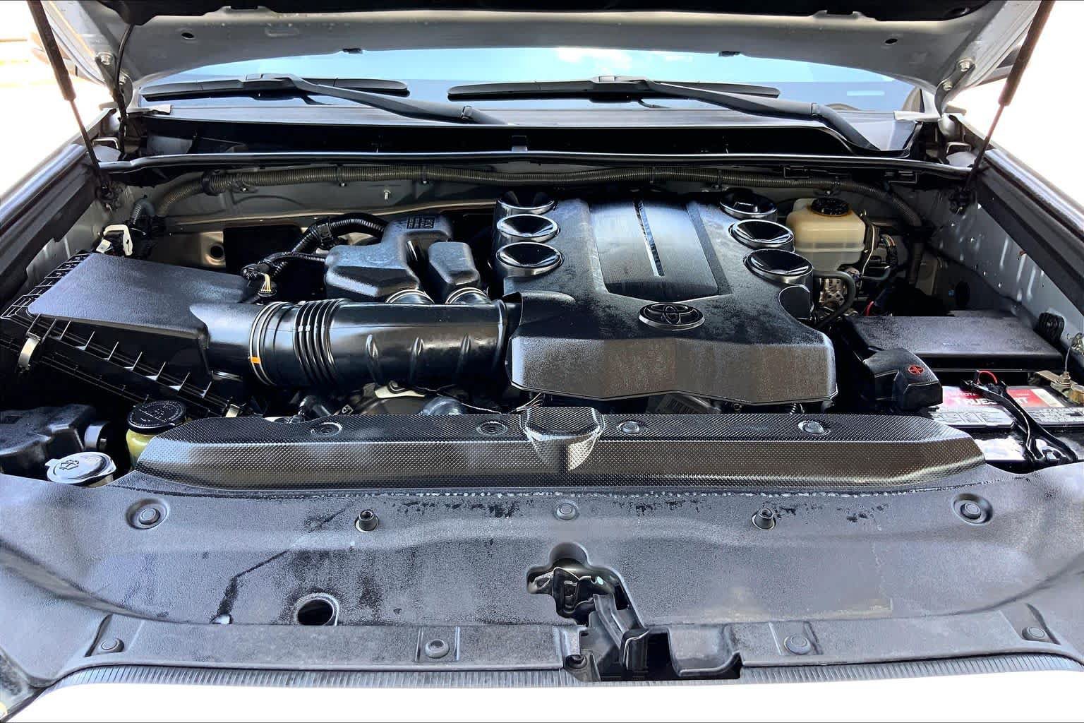 Used 2017 Toyota 4Runner Limited AWD/4WD image 31