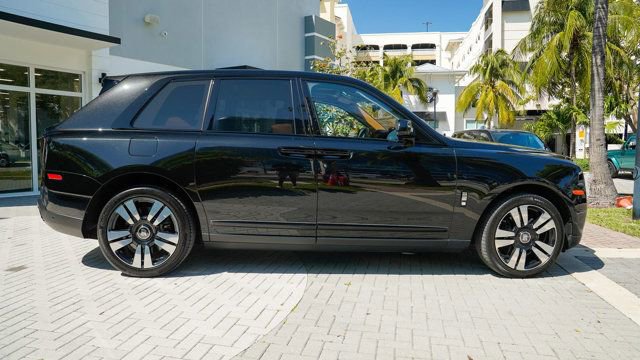 Used 2019 Rolls-Royce Cullinan image 27