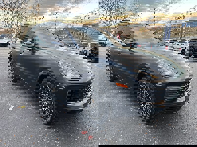 Used 2021 Porsche Cayenne S w/ Premium Package image 11