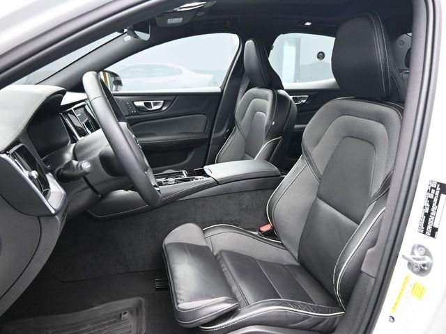 Used 2024 Volvo S60 T8 Ultimate w/ Climate Package image 9