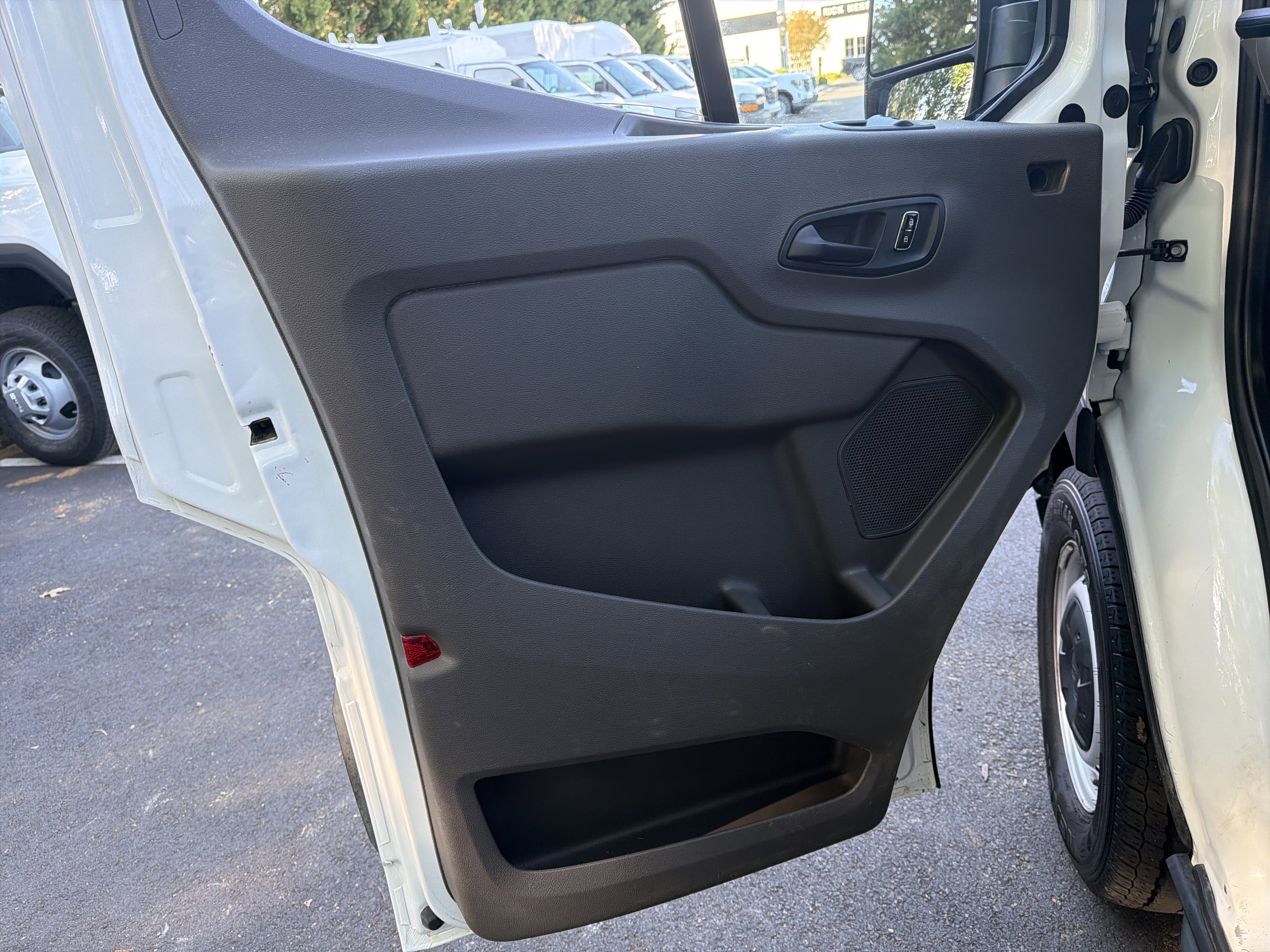 Used 2023 Ford Transit 250 Medium Roof w/ Load Area Protection Package image 14