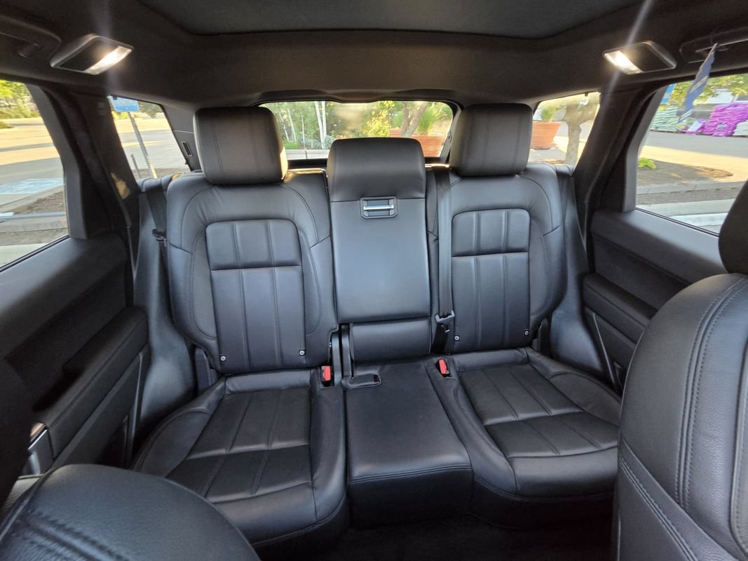 Used 2020 Land Rover Range Rover Sport SE AWD/4WD image 16
