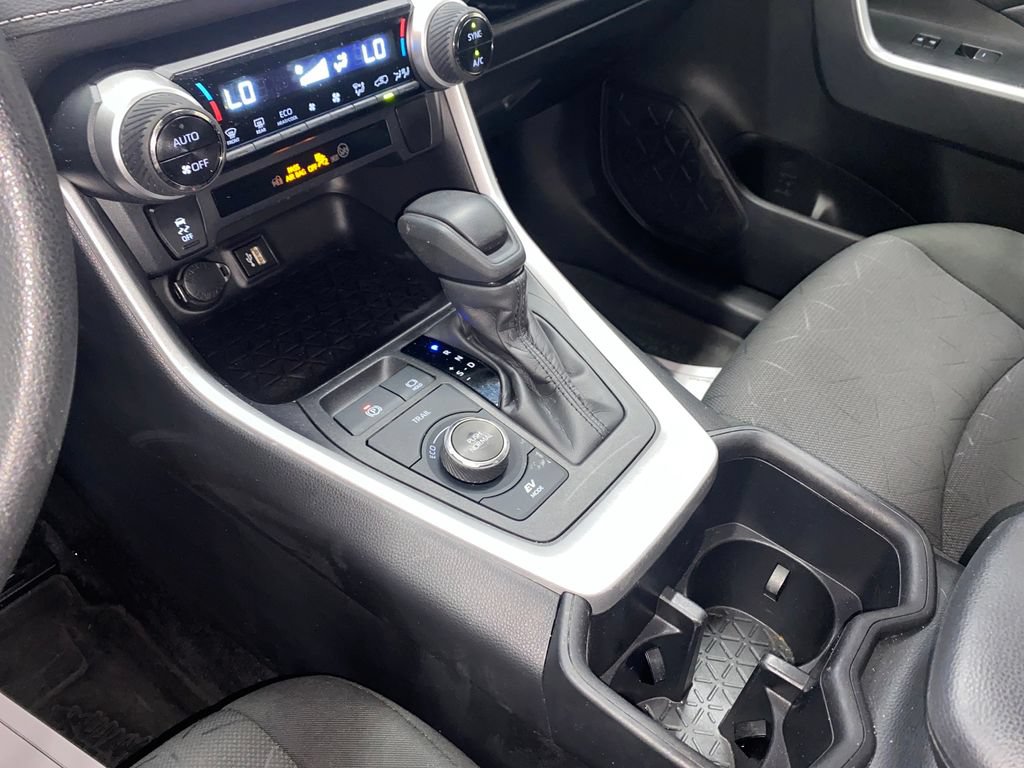 Used 2024 Toyota RAV4 AWD Hybrid image 19