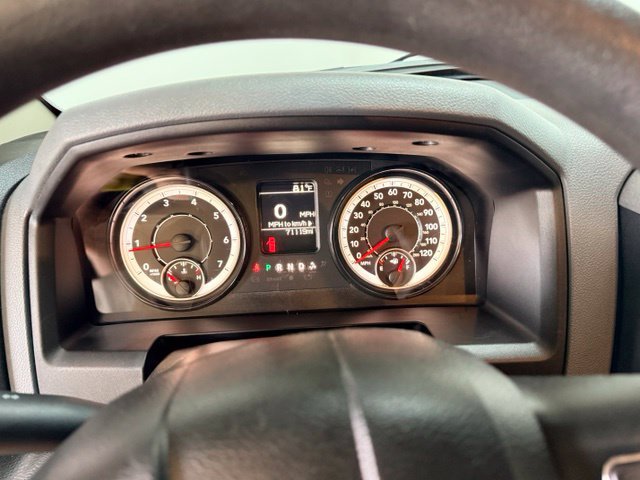 Used 2018 RAM 1500 Express AWD/4WD image 17