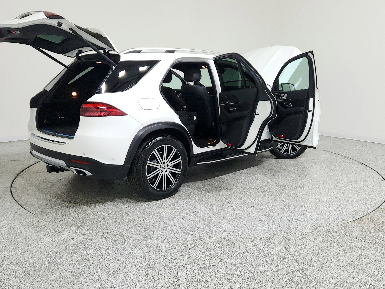 Certified 2025 Mercedes-Benz GLE 350 4MATIC image 8