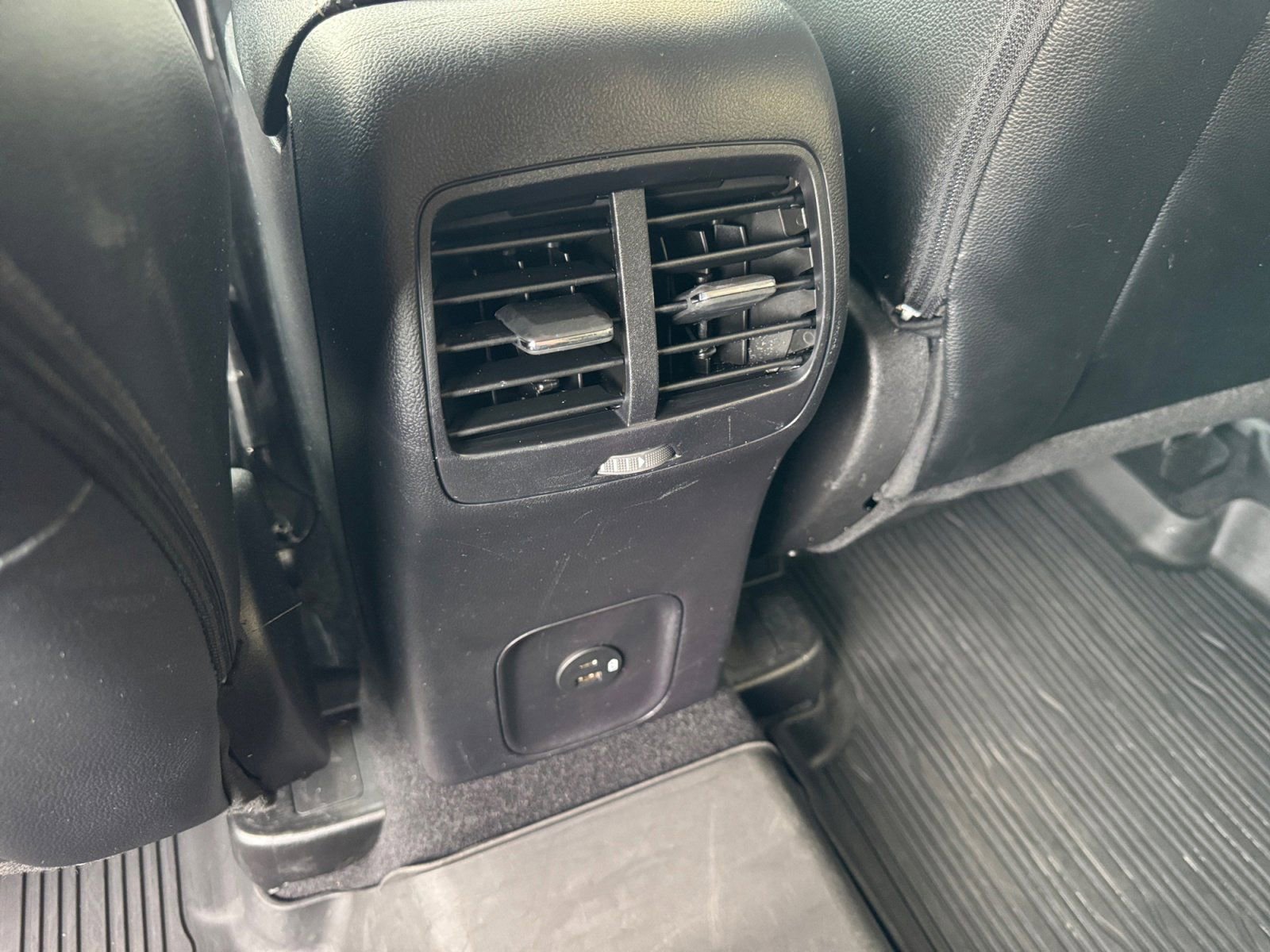 Used 2022 Ford Escape SEL image 17