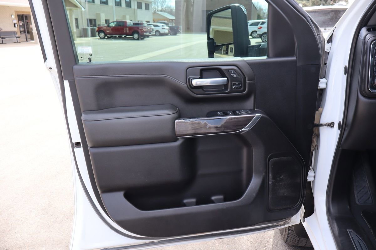 Used 2022 Chevrolet Silverado 3500 LTZ w/ LTZ Plus Package image 23