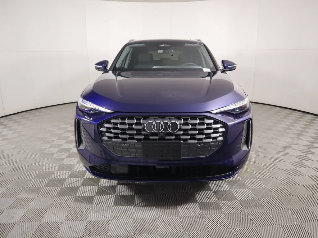 Used 2025 Audi Q5 Premium w/ Premium Plus AWD/4WD image 2