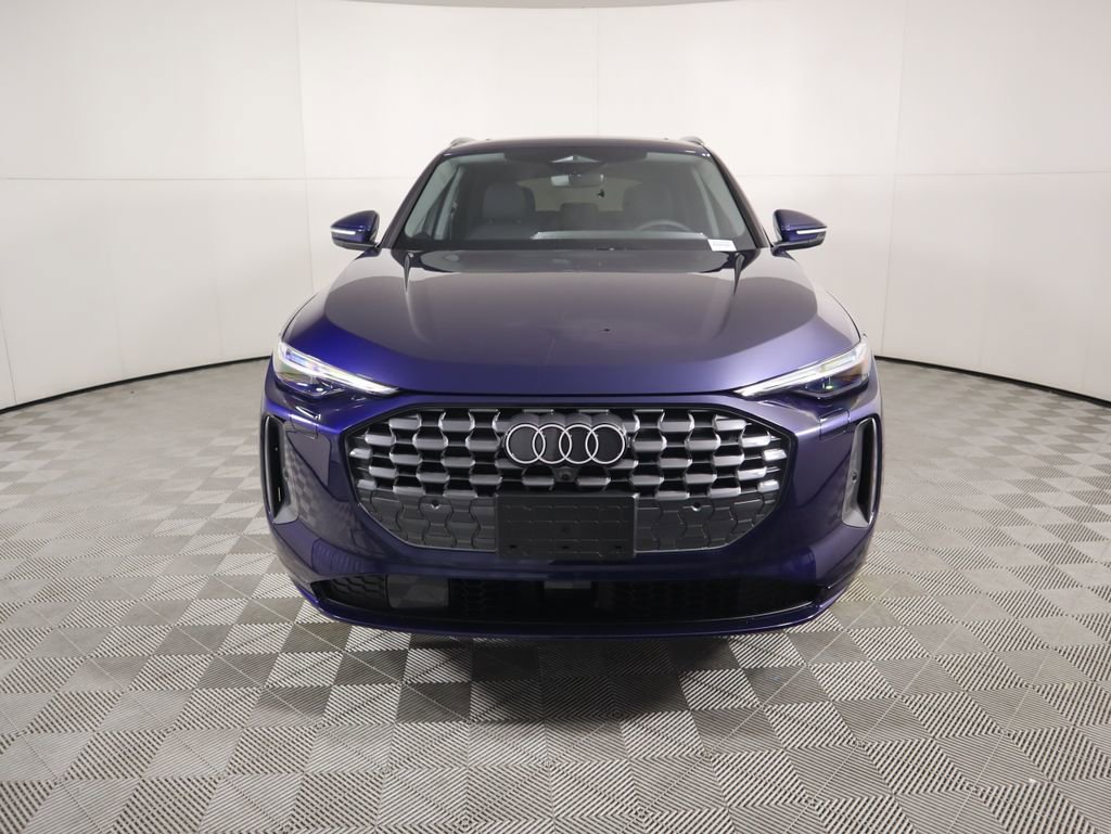 Used 2025 Audi Q5 Premium w/ Premium Plus AWD/4WD image 2
