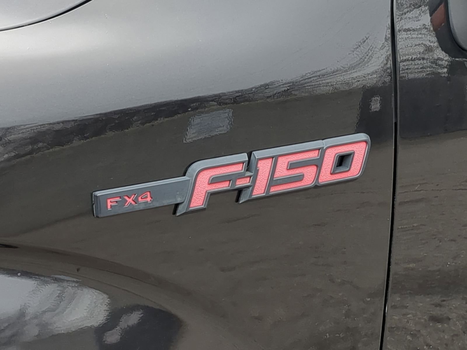 Used 2014 Ford F150 FX4 w/ Equipment Group 402A Luxury image 18