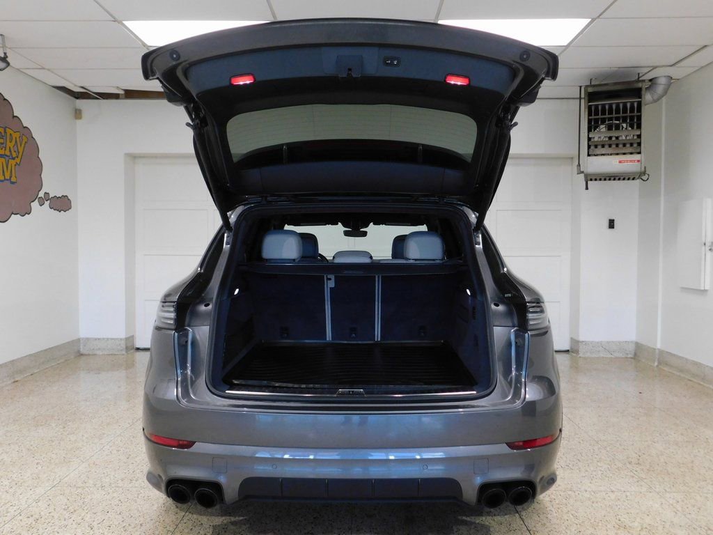 Used 2021 Porsche Cayenne GTS image 81