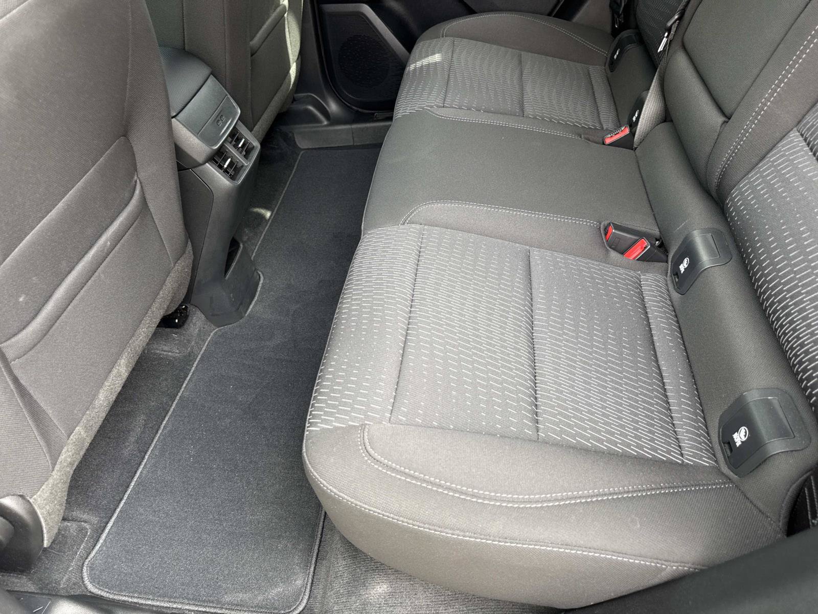 Used 2025 Chevrolet Equinox LT w/ Safety and Technology Package AWD/4WD image 10