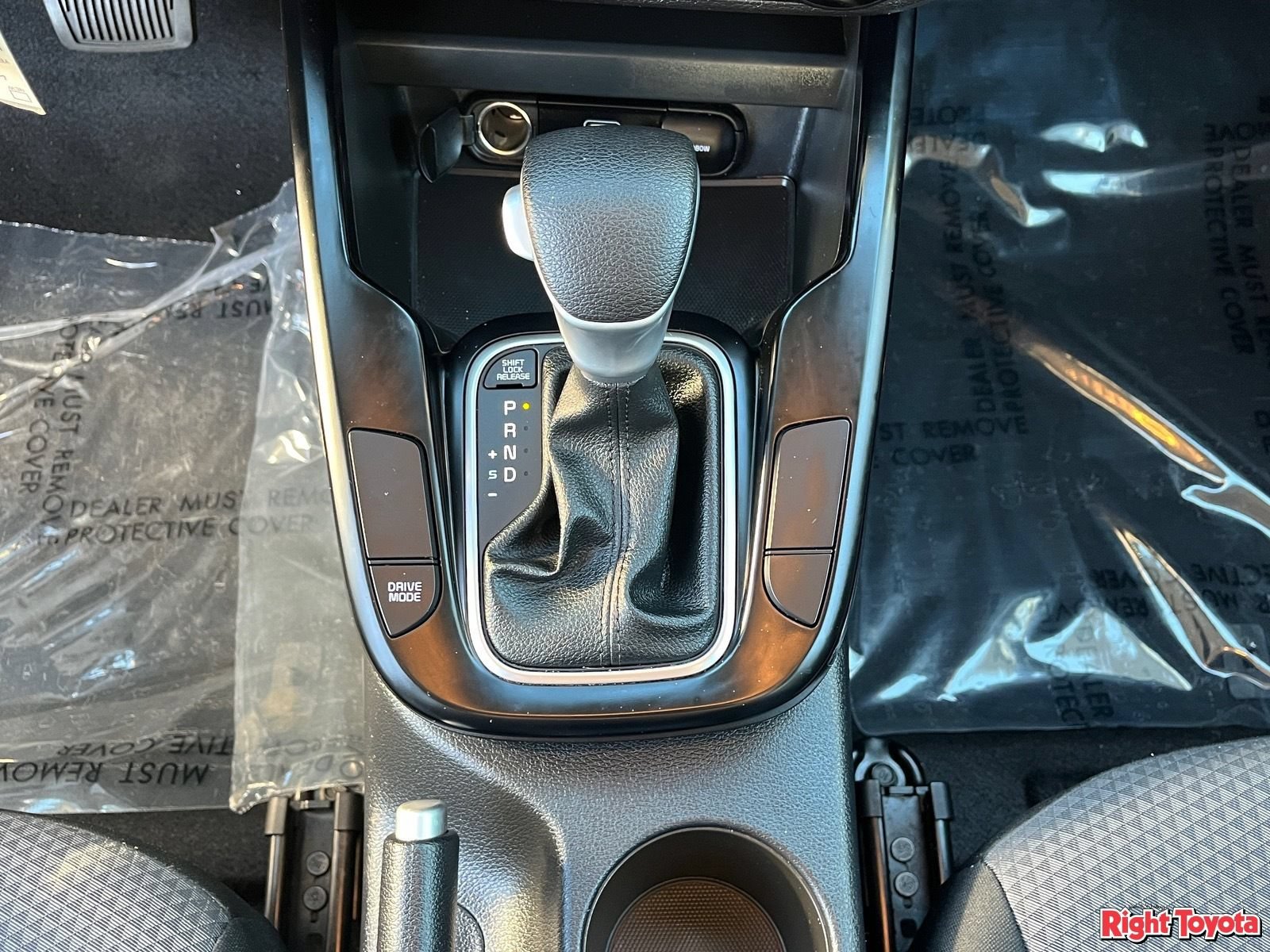 Used 2025 Kia Soul LX w/ LX Technology Package FWD image 30