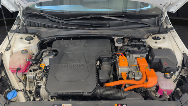 Used 2022 Hyundai Elantra Limited FWD image 27