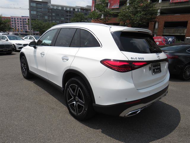 Used 2026 Mercedes-Benz GLC 300 4MATIC image 2