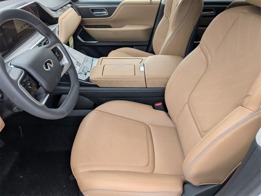 New 2026 INFINITI QX80 Luxe image 12