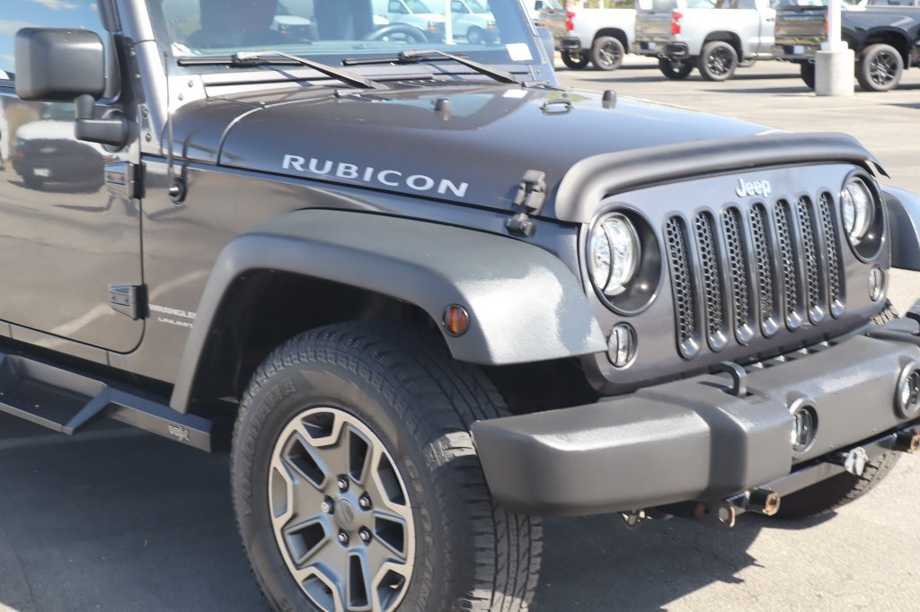 Used 2018 Jeep Wrangler Unlimited Rubicon w/ Connectivity Group AWD/4WD image 11