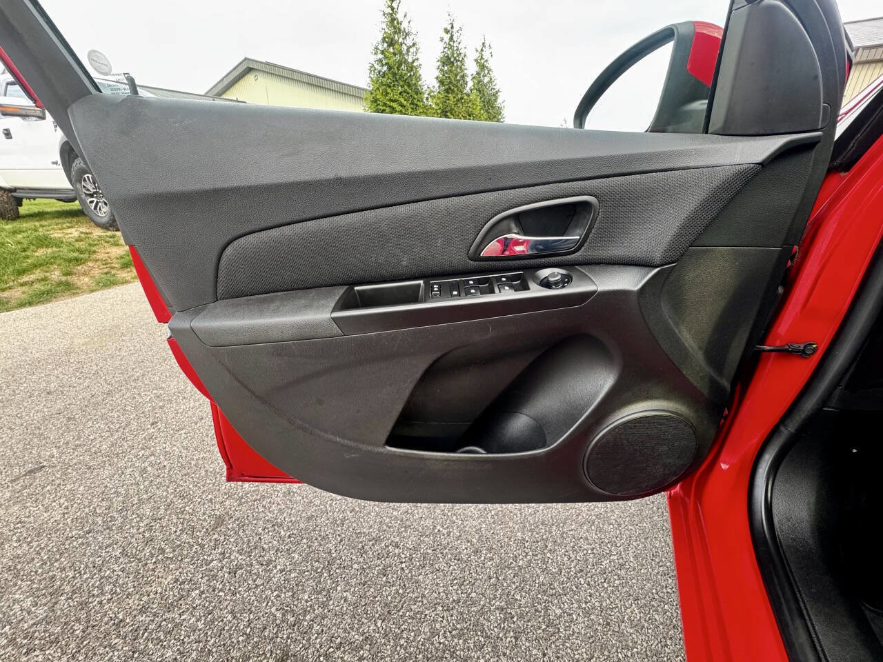 Used 2015 Chevrolet Cruze LT image 23