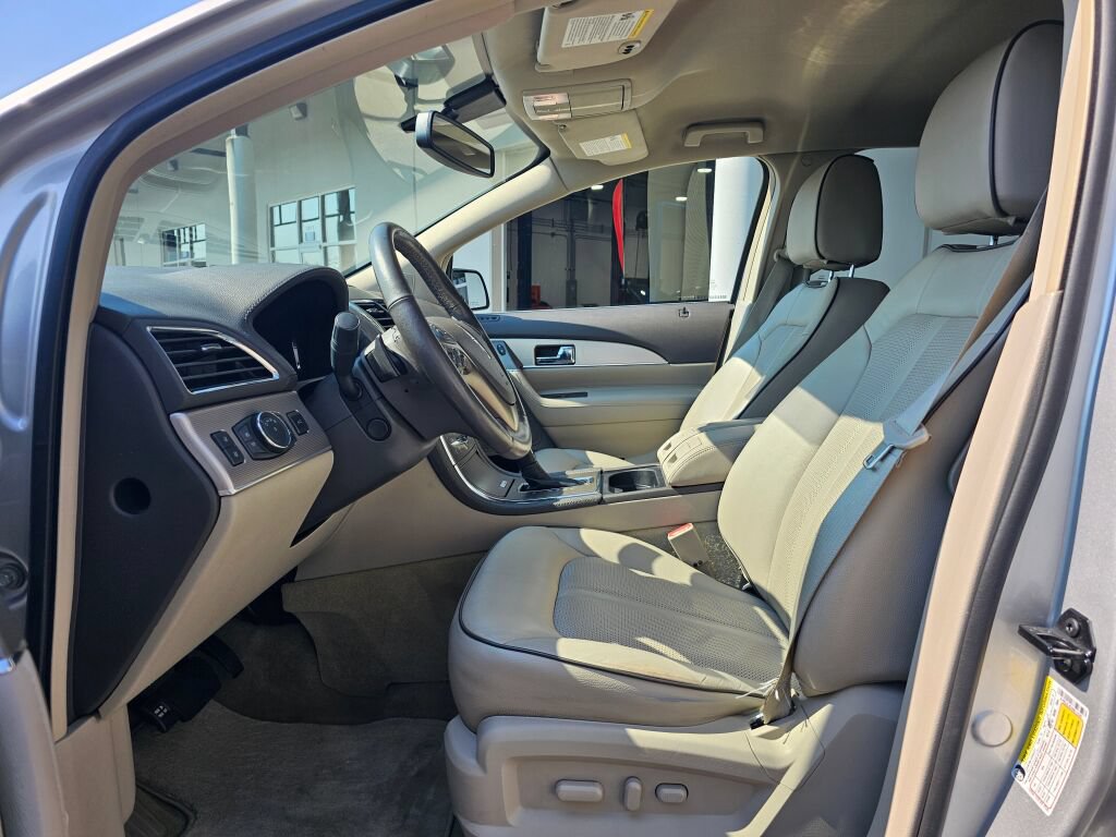 Used 2013 Lincoln MKX FWD image 20