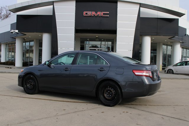 Used 2010 Toyota Camry LE image 4