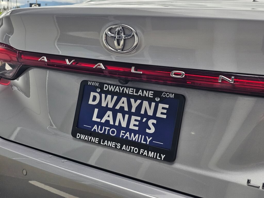 Used 2020 Toyota Avalon Limited w/ Advanced Safety Package FWD image 14
