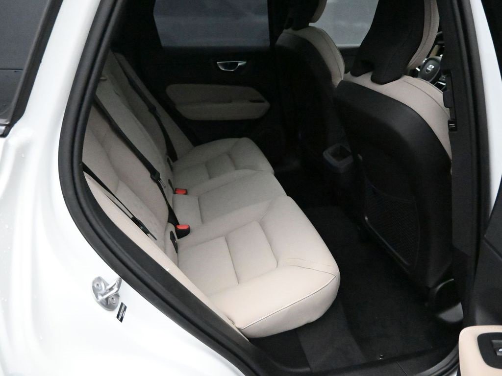 New 2026 Volvo XC60 B5 Plus w/ Protection Package Premier image 33