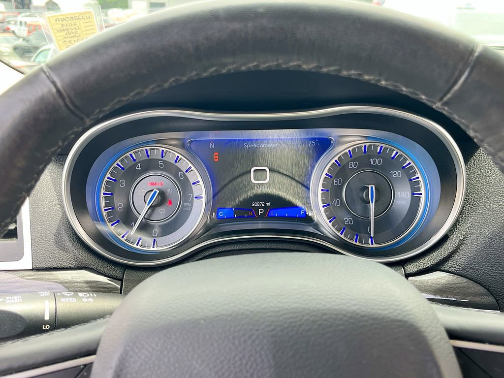 Used 2019 Chrysler 300 Touring w/ Driver Convenience Group RWD image 12
