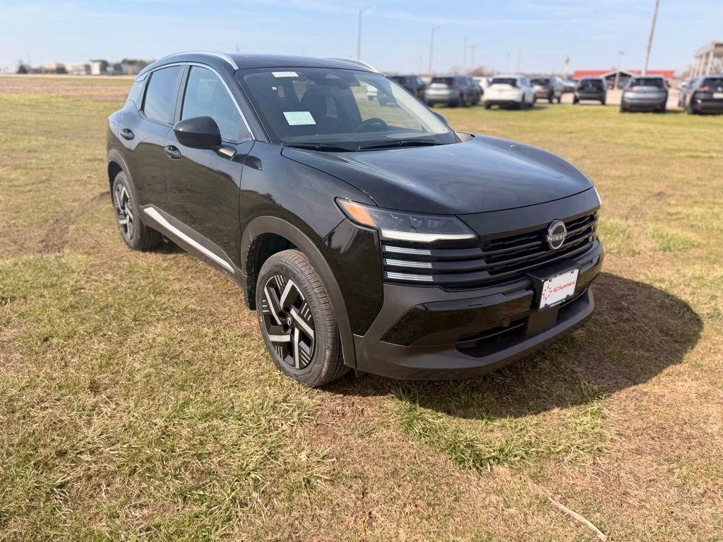 New 2026 Nissan Kicks SV w/ SV Premium Package FWD image 3