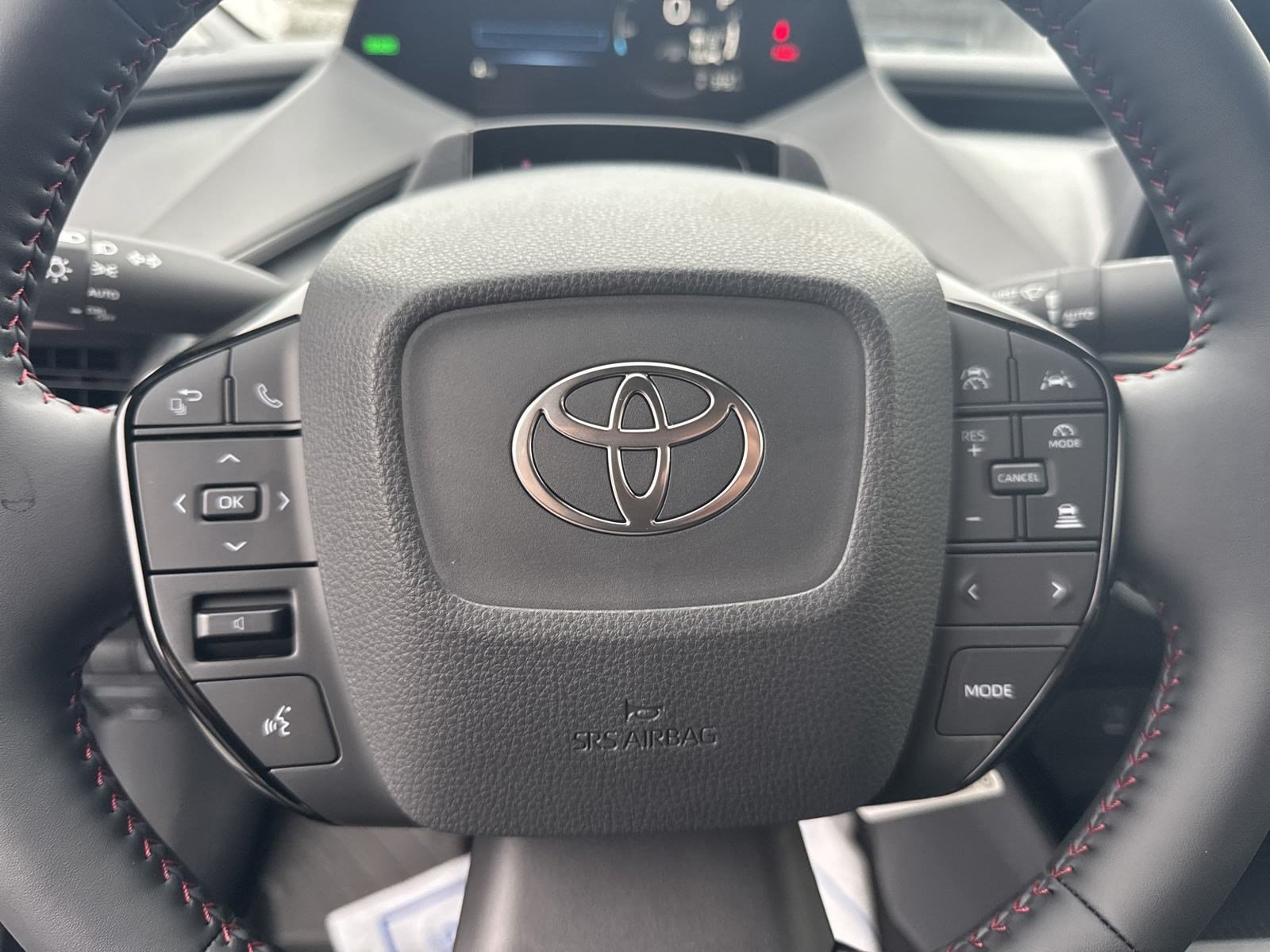 New 2024 Toyota Prius Prime FWD image 17