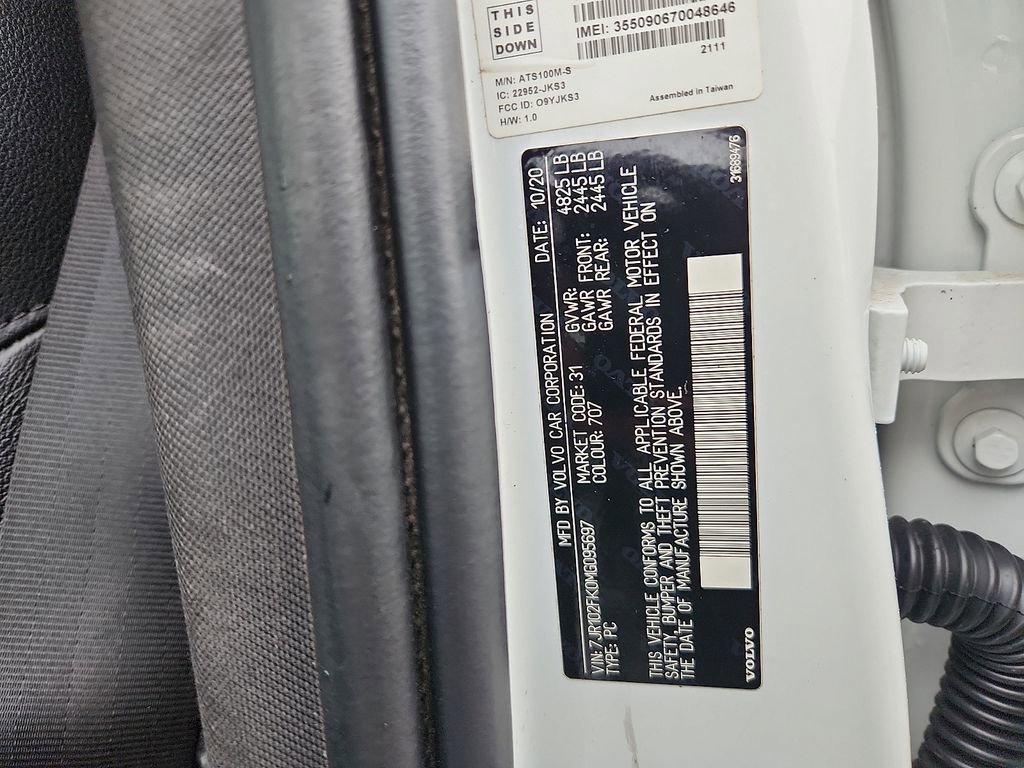 Used 2021 Volvo S60 T5 Momentum w/ Premium Package image 27