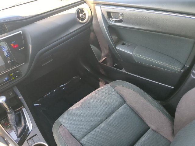 Used 2018 Toyota Corolla LE FWD image 18