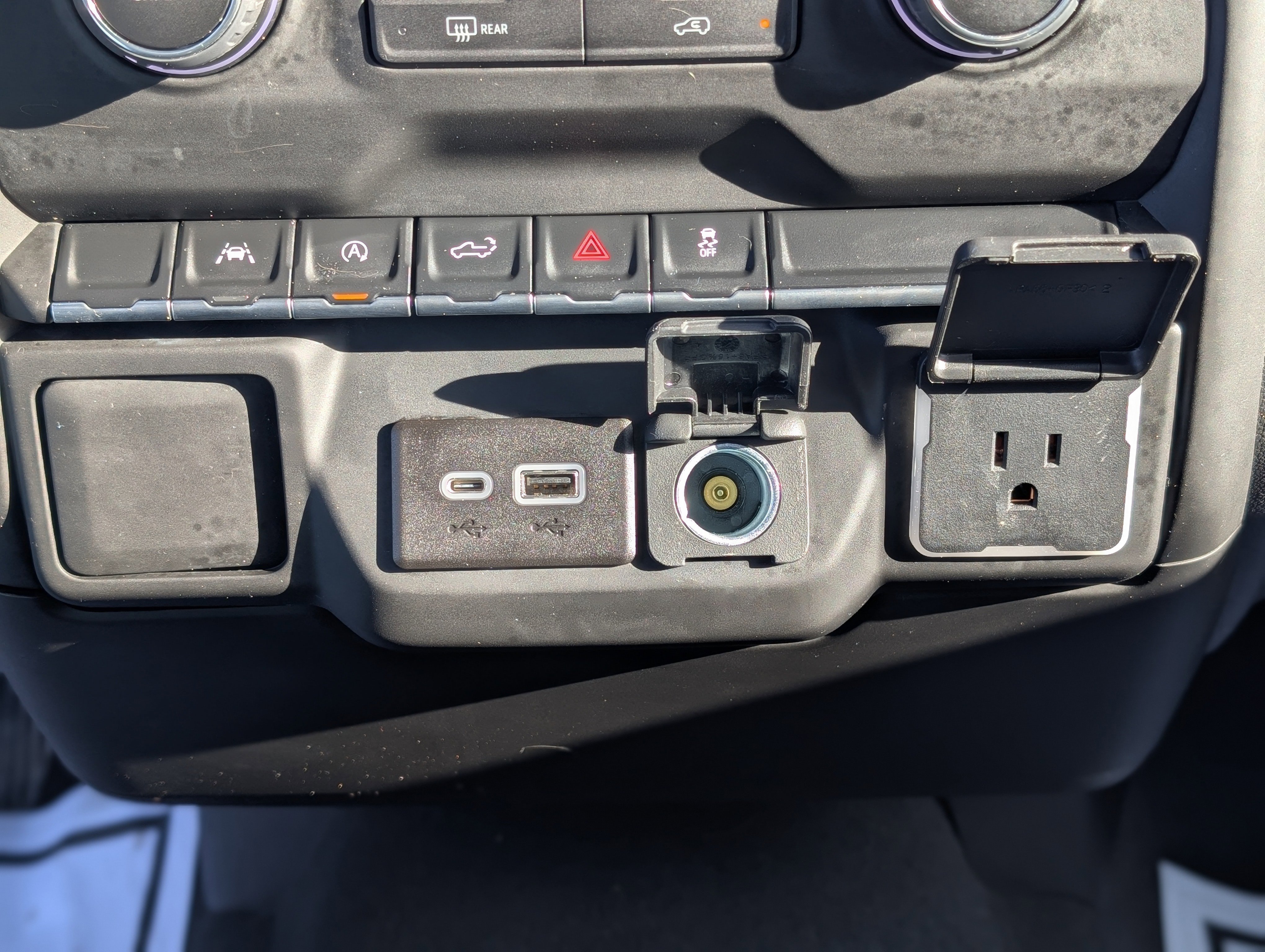 Certified 2022 Chevrolet Silverado 1500 Custom w/ LPO, Dark Essentials Package image 21