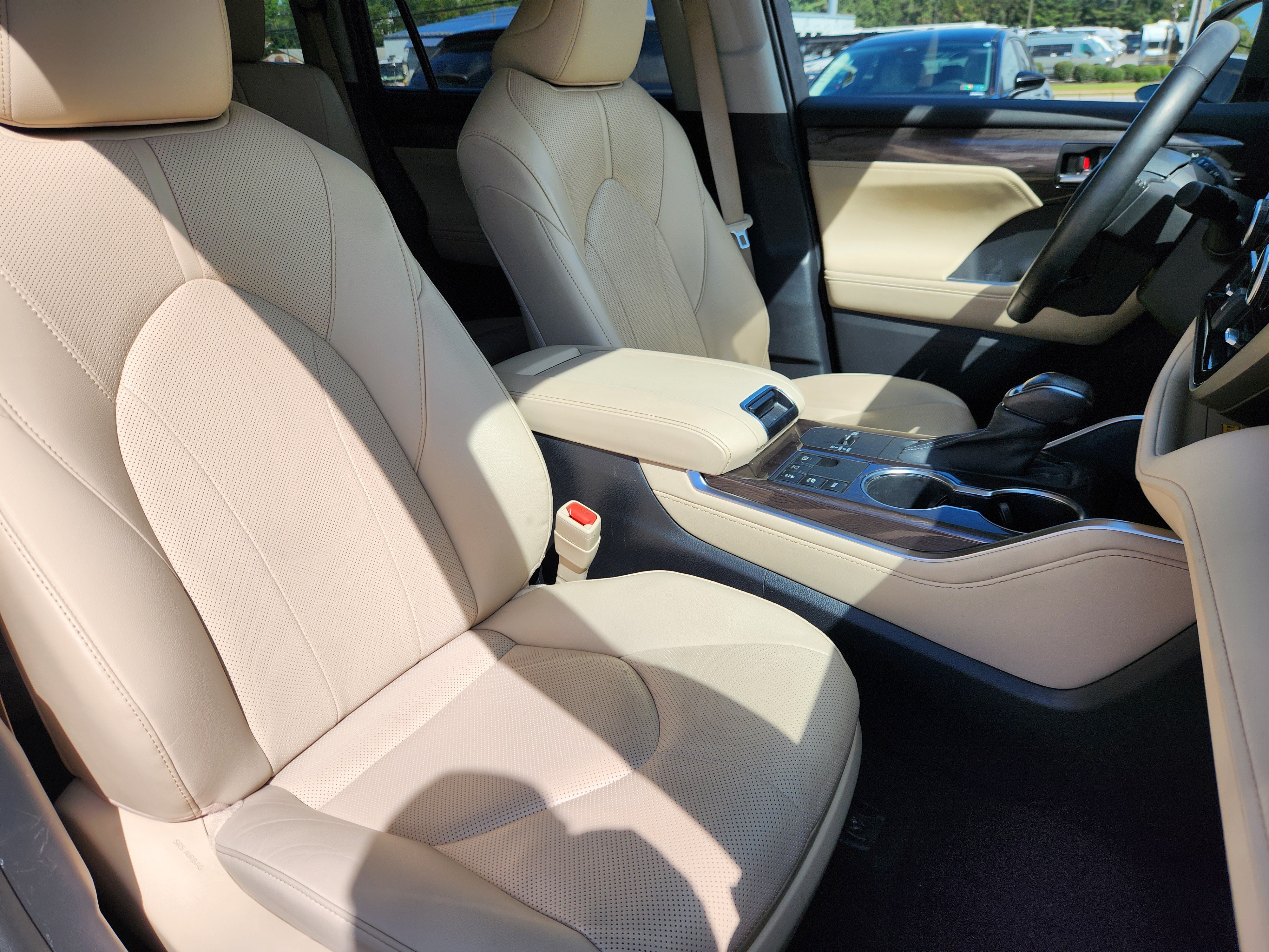 Used 2023 Toyota Highlander Limited AWD/4WD image 14