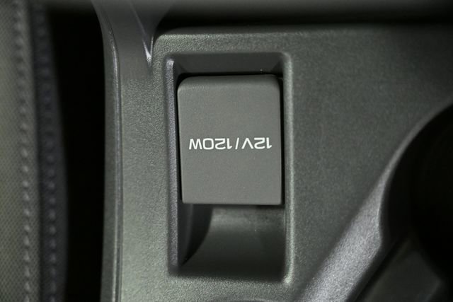 Certified 2025 Subaru Crosstrek 2.0i Premium image 28