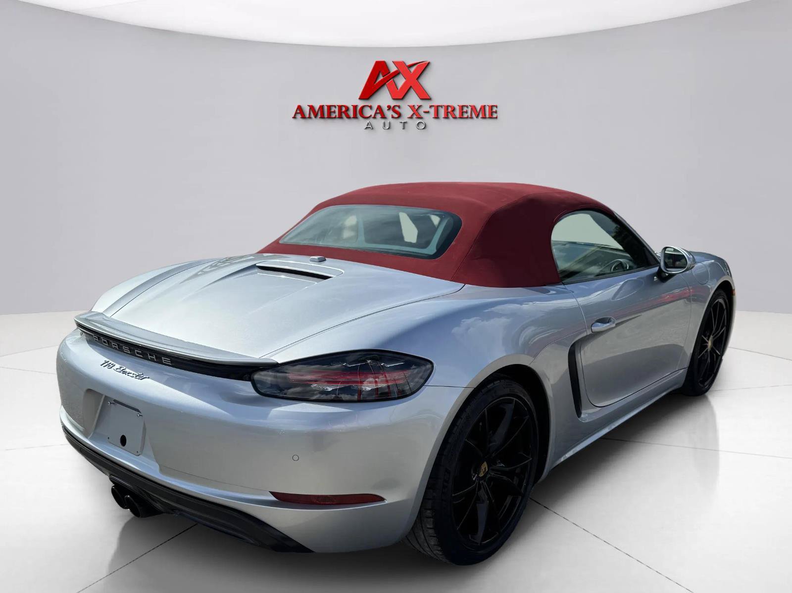 Used 2018 Porsche 718 Boxster RWD image 5