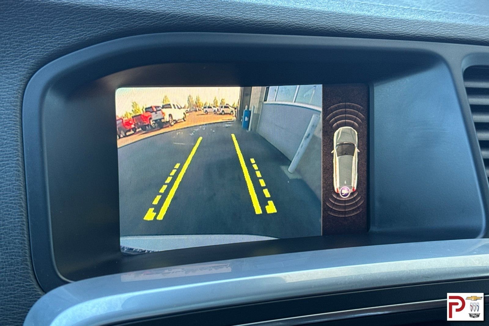 Used 2018 Volvo V60 T5 Cross Country image 24