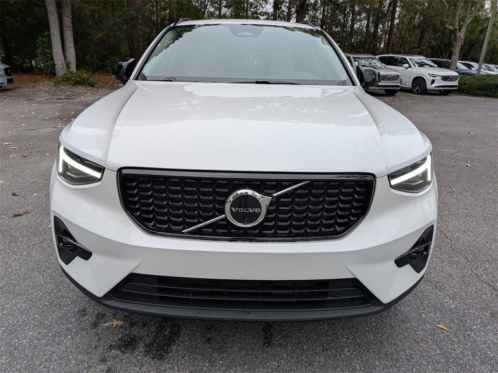New 2026 Volvo XC40 B5 Plus w/ Protection Package Premier image 9
