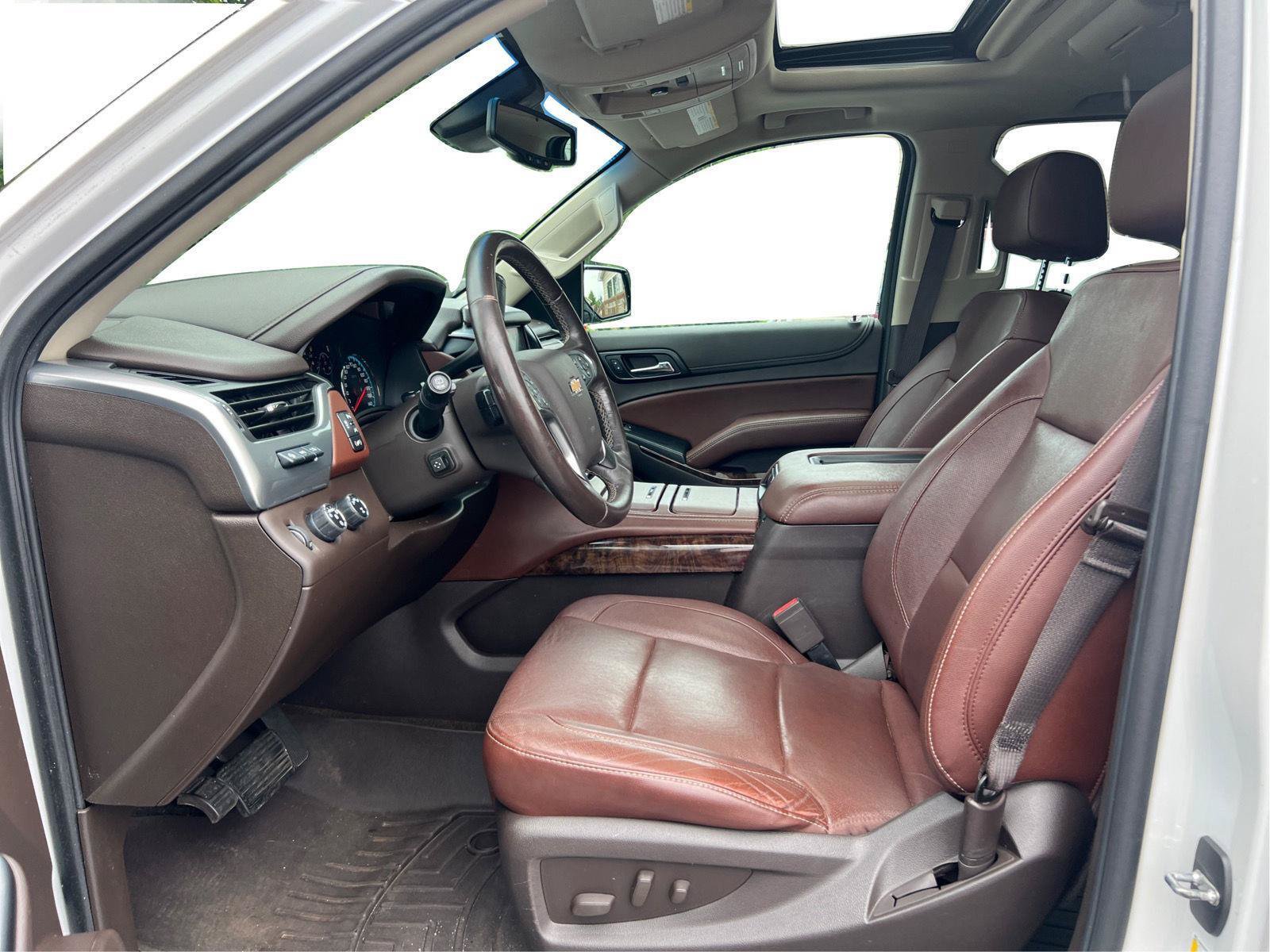 Used 2018 Chevrolet Suburban Premier AWD/4WD image 10