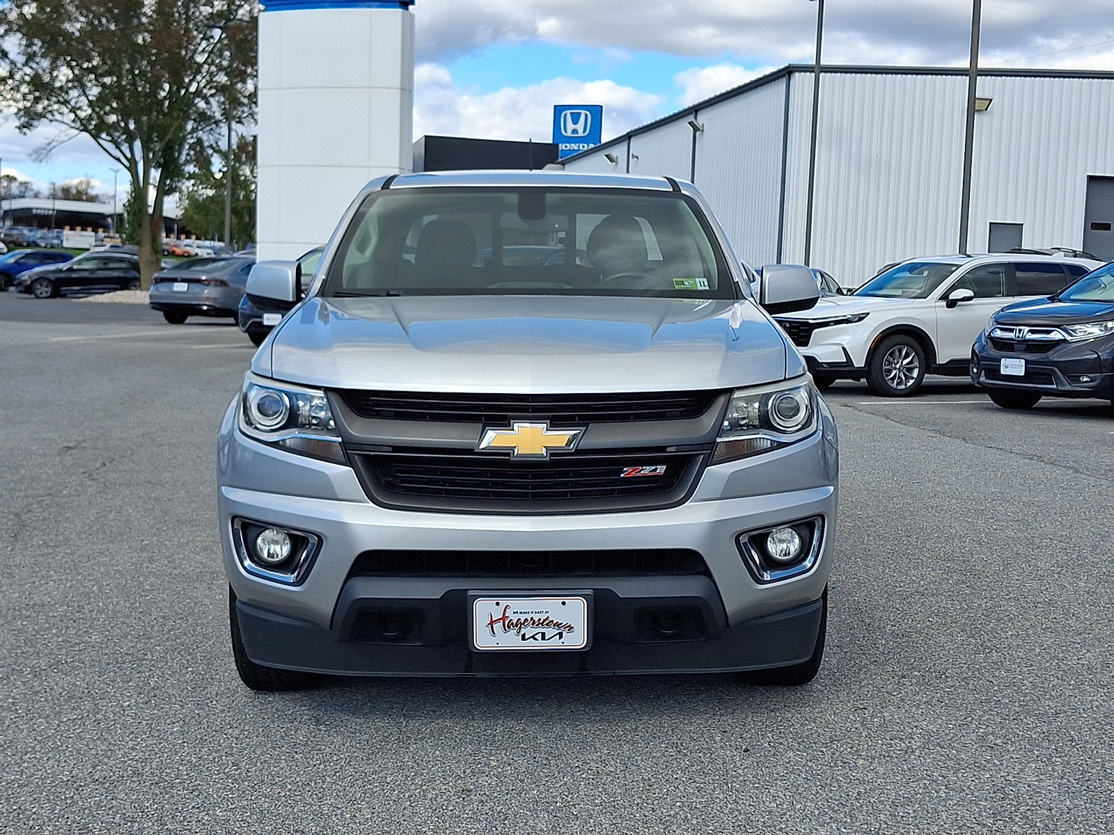 Used 2017 Chevrolet Colorado Z71 image 2