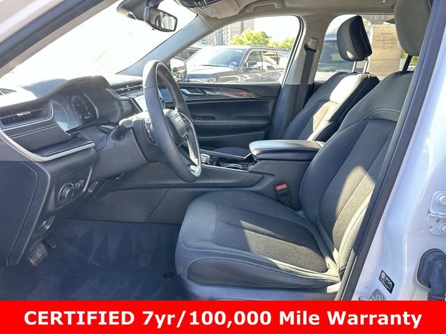 Used 2023 Jeep Grand Cherokee Laredo w/ Luxury Tech Group I AWD/4WD image 19