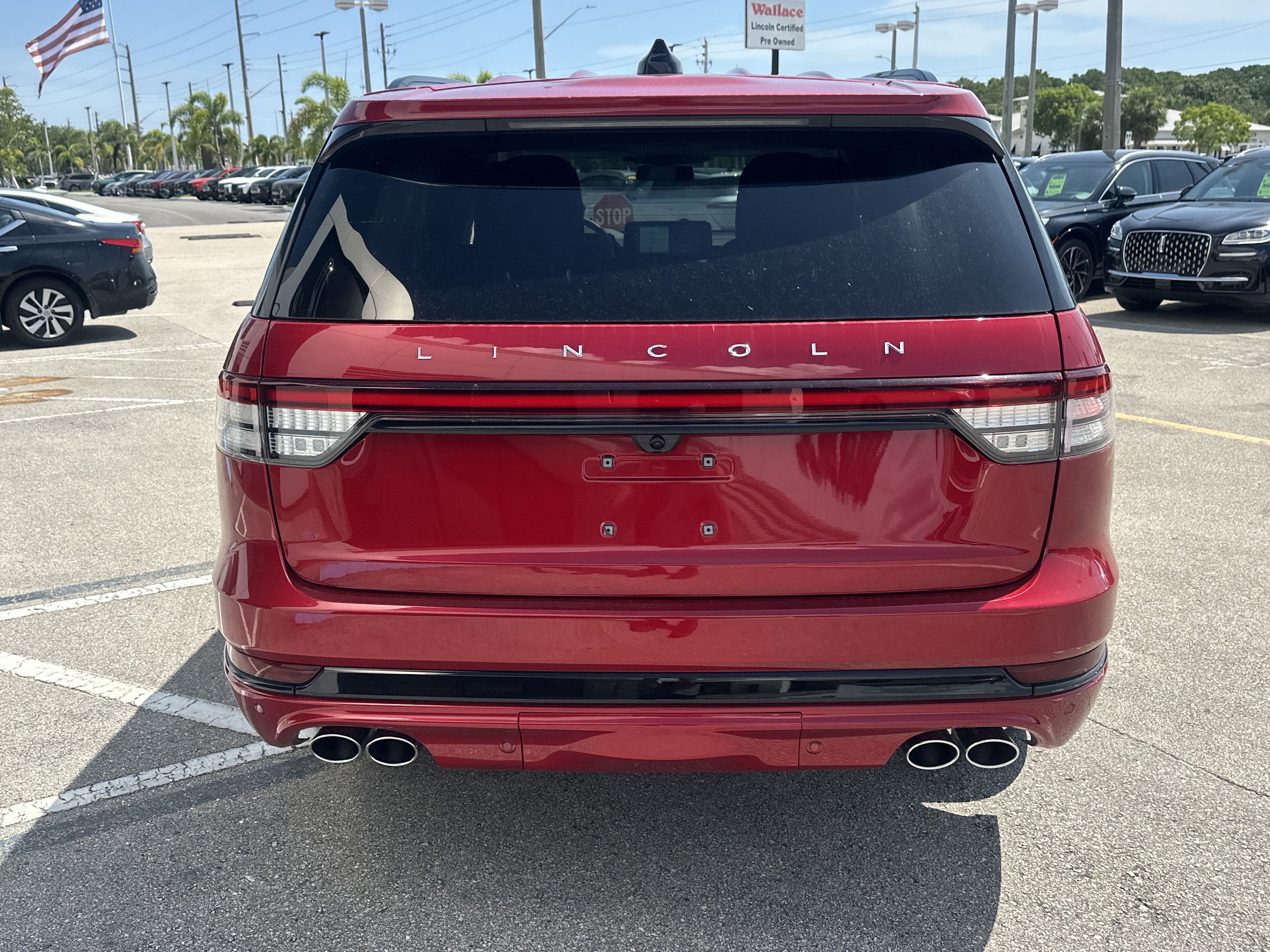 New 2025 Lincoln Aviator Reserve w/ Luxury Package image 7