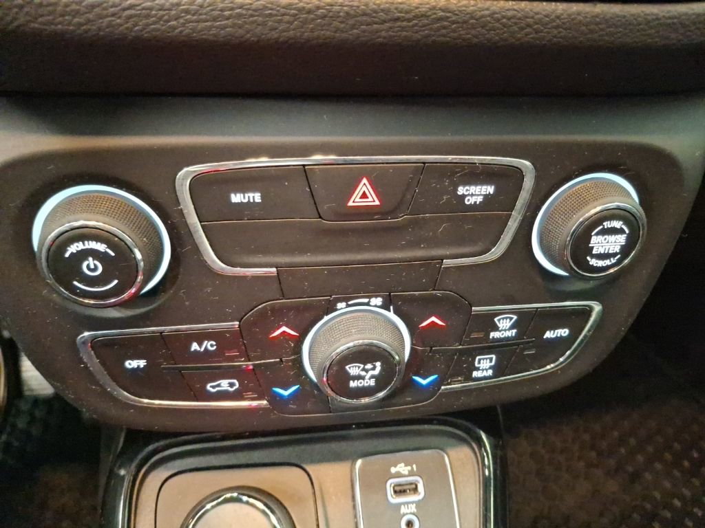 Used 2020 Jeep Compass Altitude image 27