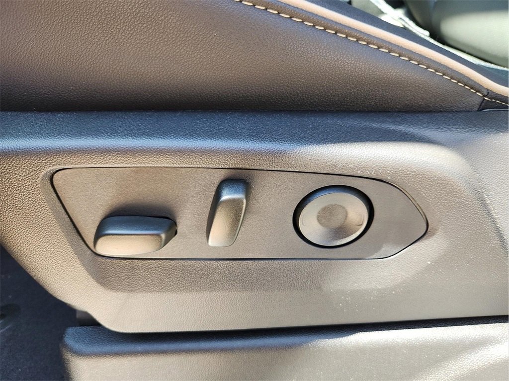 New 2026 GMC Yukon XL Elevation image 16